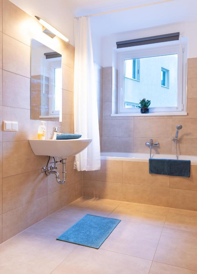 Pal'S Favoriten Apartment Вена Экстерьер фото
