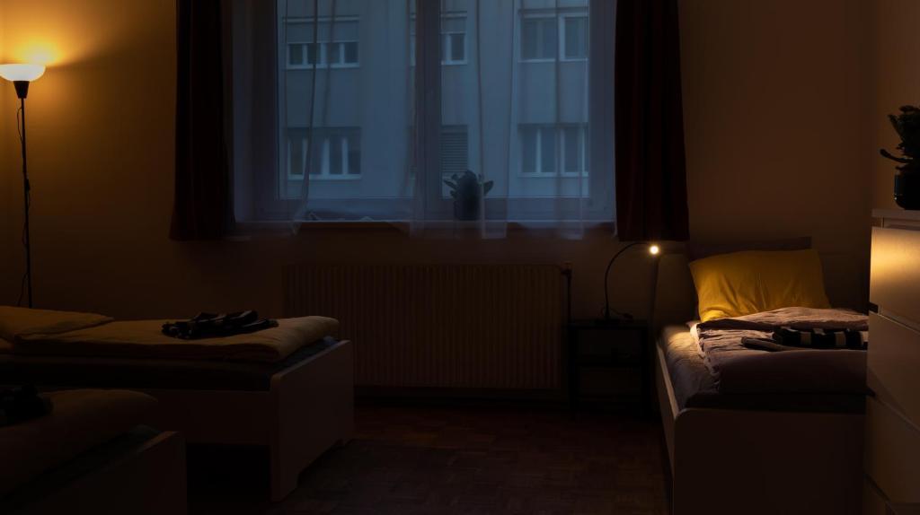 Pal'S Favoriten Apartment Вена Экстерьер фото